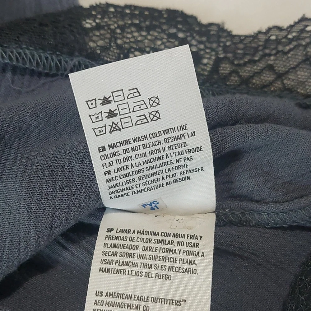 American Eagle Outfitters Lace Trim Cami ,Tank Top Blue With Black Lace .XL - Picture 4 of 7